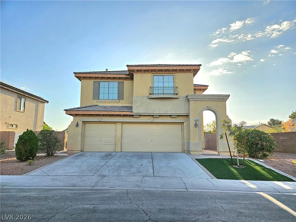 4 bed, 3.0 bath, 2942 sqft, $2,495 — Photo 2