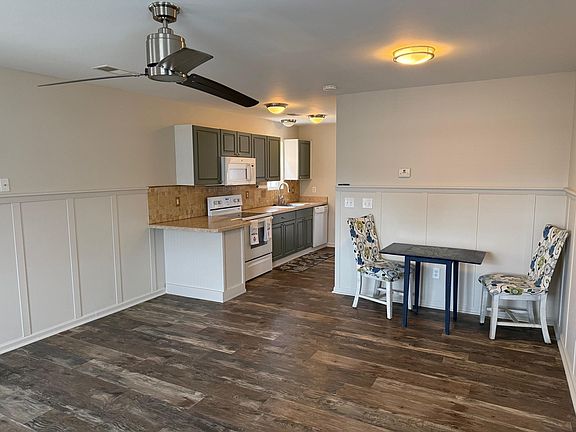 5th image of 221 Addison Cottage Way