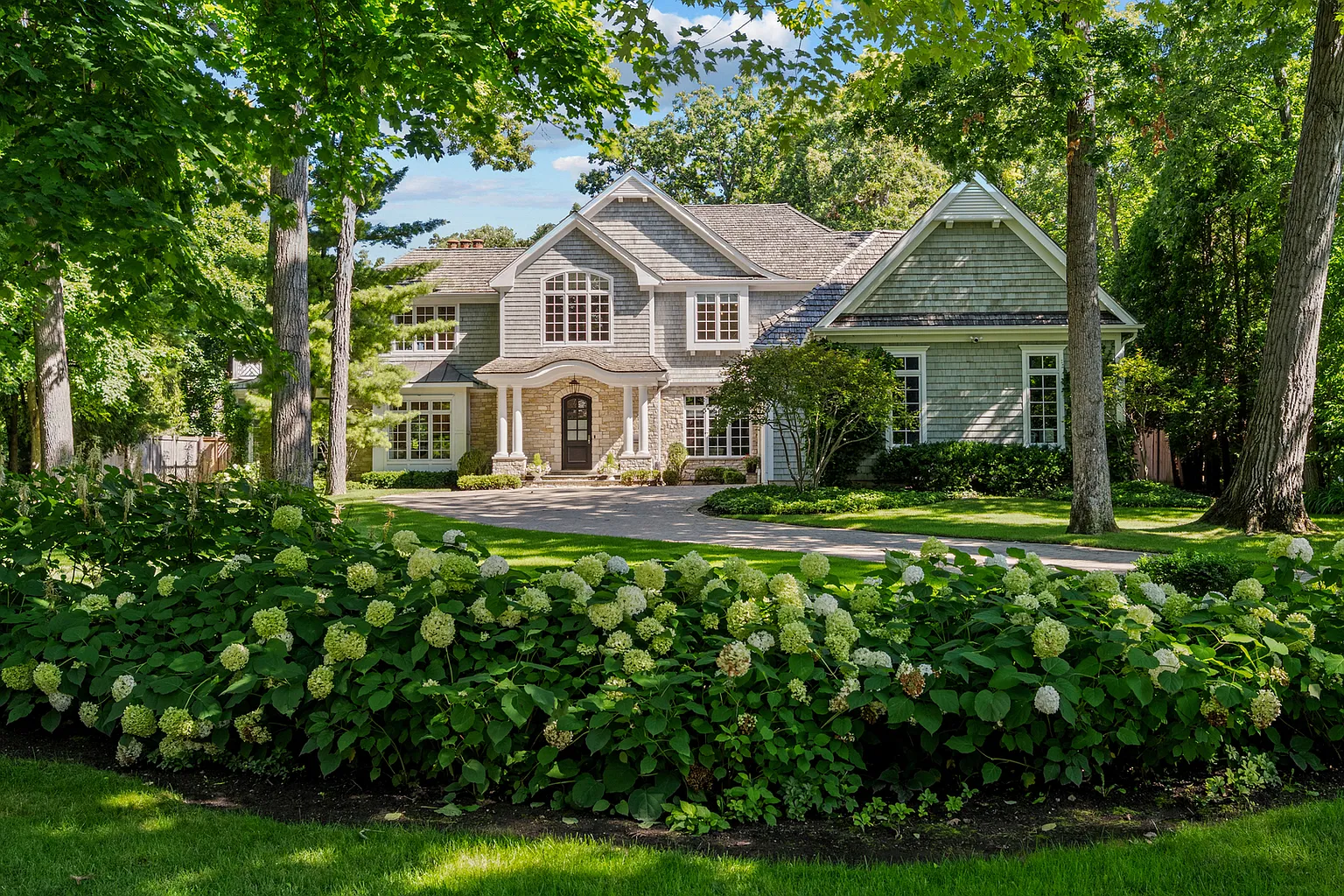 326 E Witchwood Ln photo 1