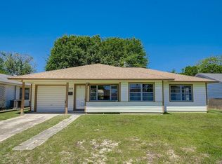 609 S Circle Dr, Baytown, TX 77520