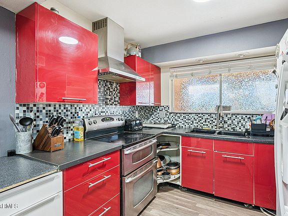 5th image of 10037 N 43rd Ave