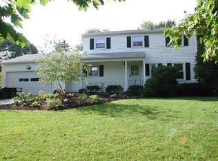 45 Fox Meadow Rd, Rochester, NY 14626