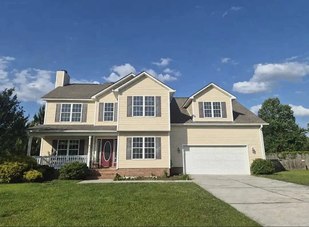 3 bed, 2313 sqft, $2,300 — Photo 4