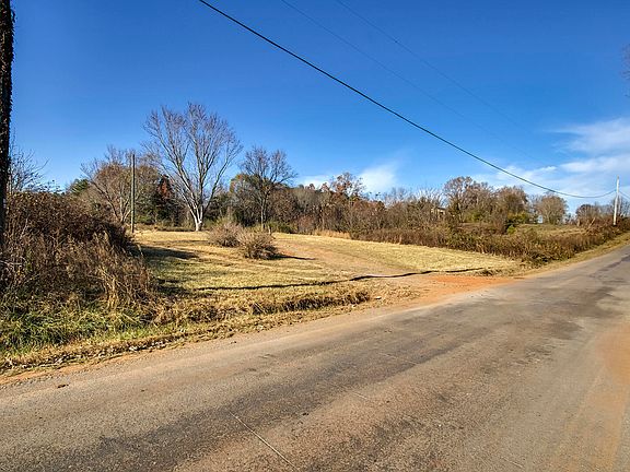 4th image of 548 County Road 804