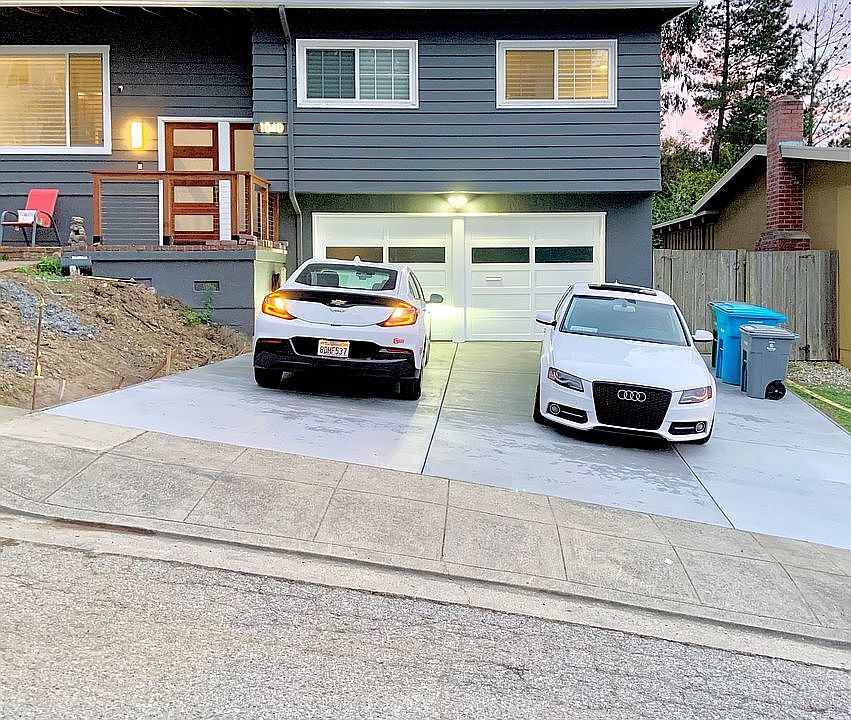 2nd image of 1040 Zamora Dr