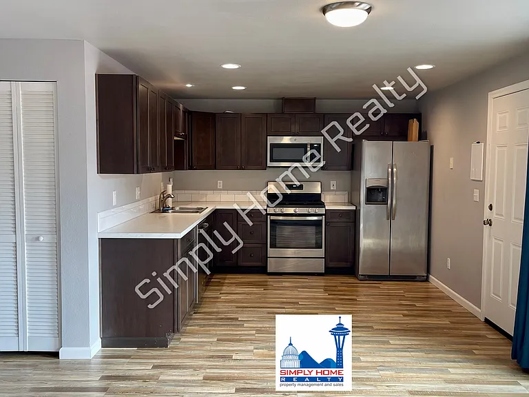 1622 Division St SW — Photo 4