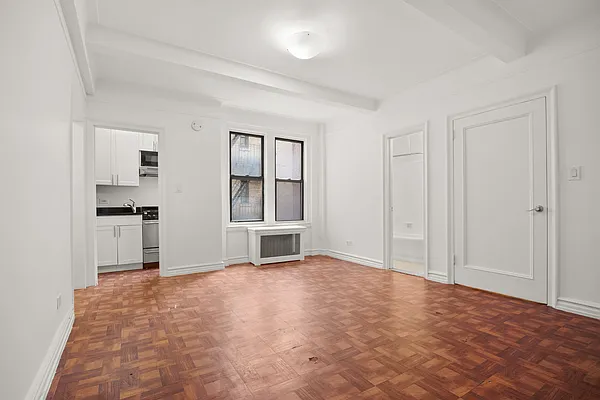 Rented by Cooper & Cooper Real Estate | media 13