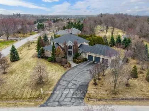 14 Robert Gray Rd, Whitchurch Stouffville, ON L4A 1M4