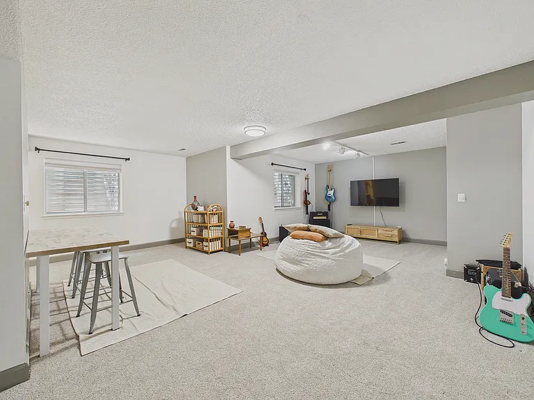 6975 Nile Ct — Photo 40