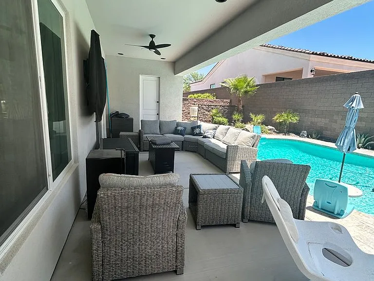 4736 N Diana Ave — Photo 29