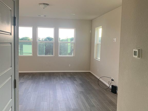 5th image of 113 Creek Plum Ct