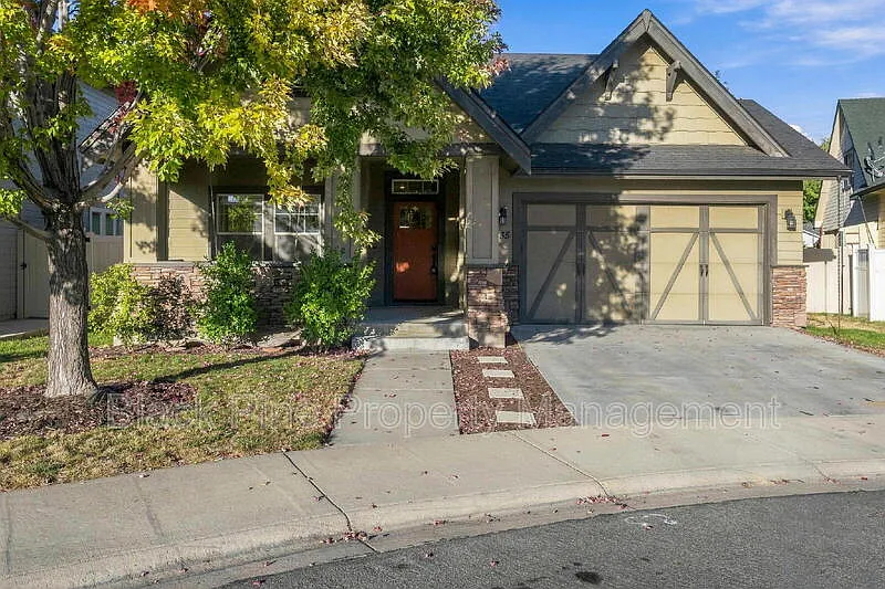 335 E Ryegate Dr
