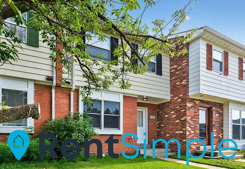 3 bed, 2.5 bath, 1242 sqft, $2,445 — Photo 3