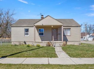 8137 Toepfer Rd, Warren, MI 48089