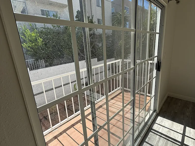 10274 Tujunga Canyon Blvd #4 — Photo 28