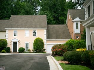 1044 Huntcliff Trce, Sandy Springs, GA 30350