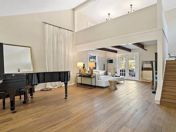 2nd image of 1846 Indian Valley Road