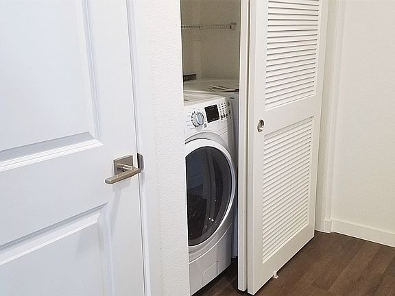4th image of 2813 Q St #366