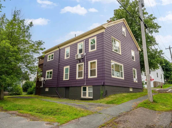 9 Cedar St, Windsor, NS B0N 2T0