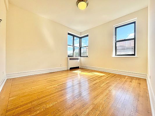 3rd image of 185 Claremont Ave APT 5A
