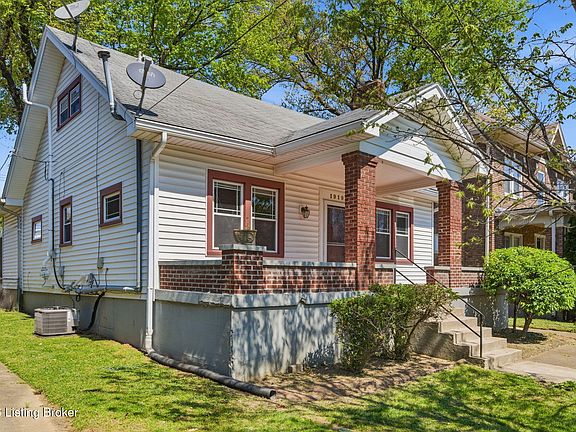 2nd image of 1919 Roanoke Ave