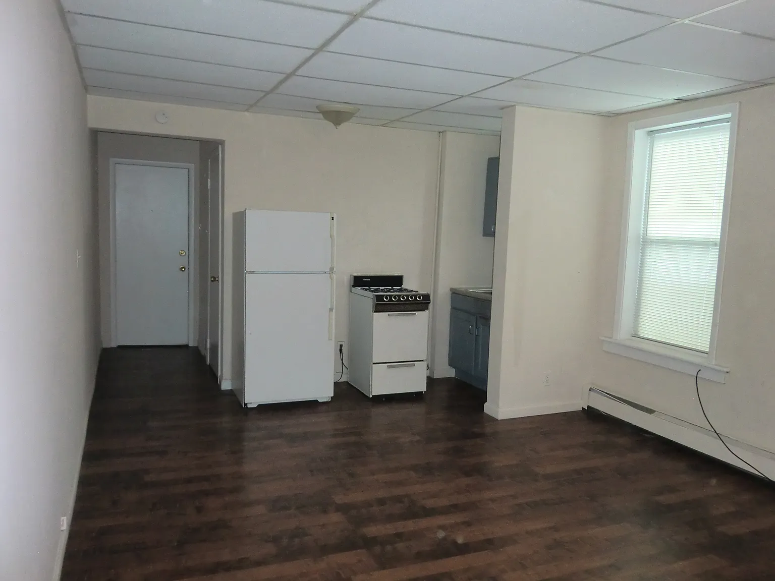 Studio, $850 — Photo 2