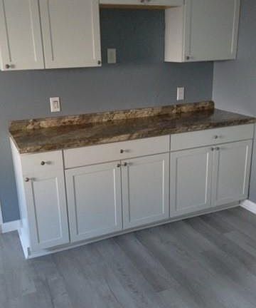 5th image of 952 E 5th St