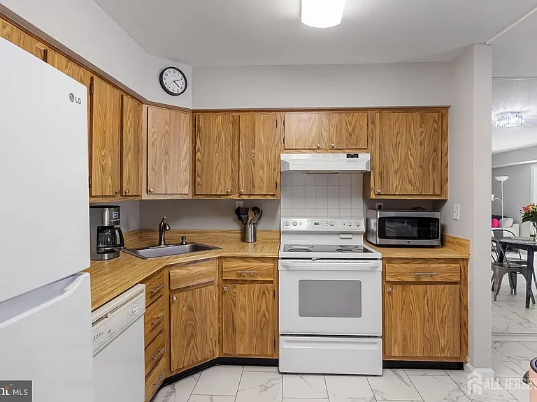 23 W Bluebell Ln #A — Photo 13