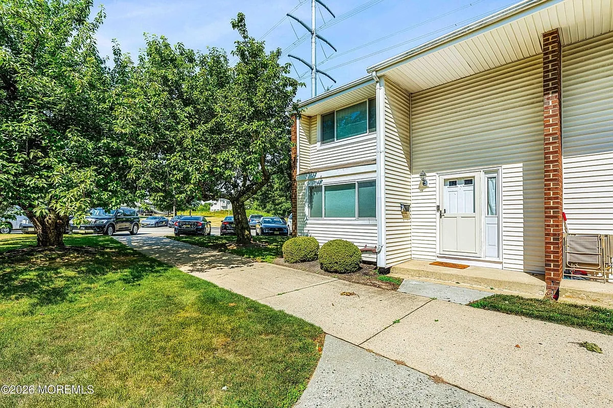 3 bed, 3.5 bath, $3,700 — Photo 3