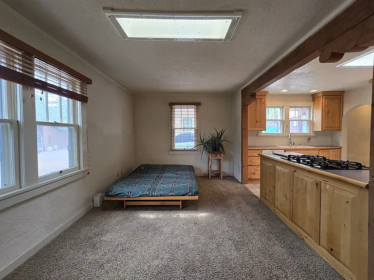 505 Grant Ave #B — Photo 9