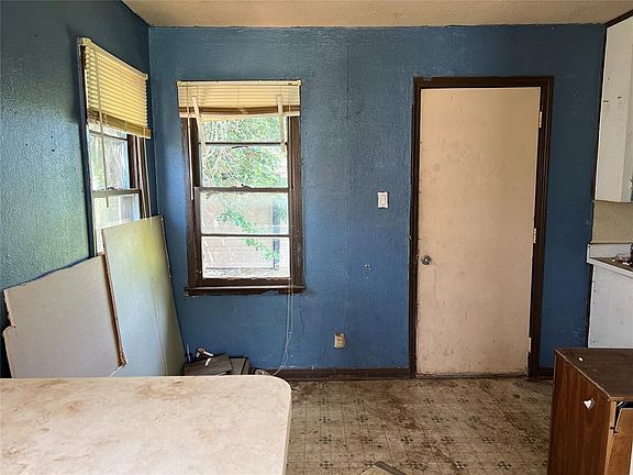 4th image of 4121 SE 26th St