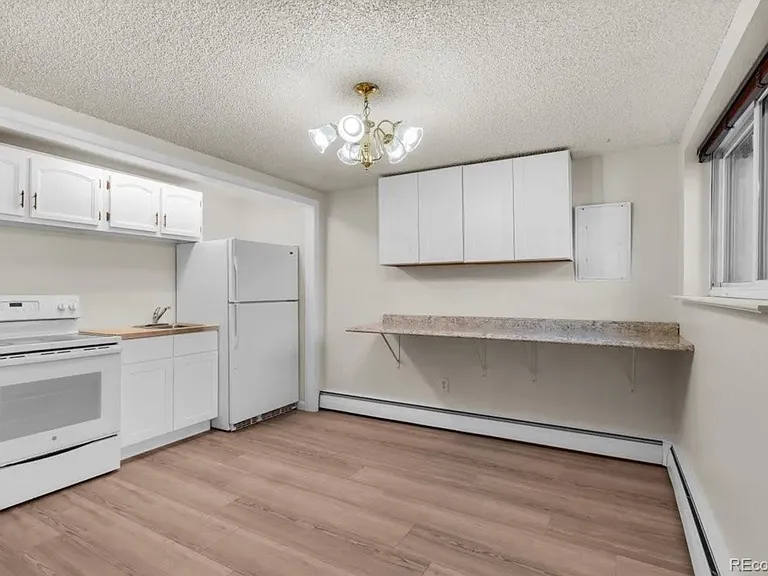 1685 S Kenton Way — Photo 21