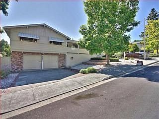 1st image of 3721 Red Oak Way