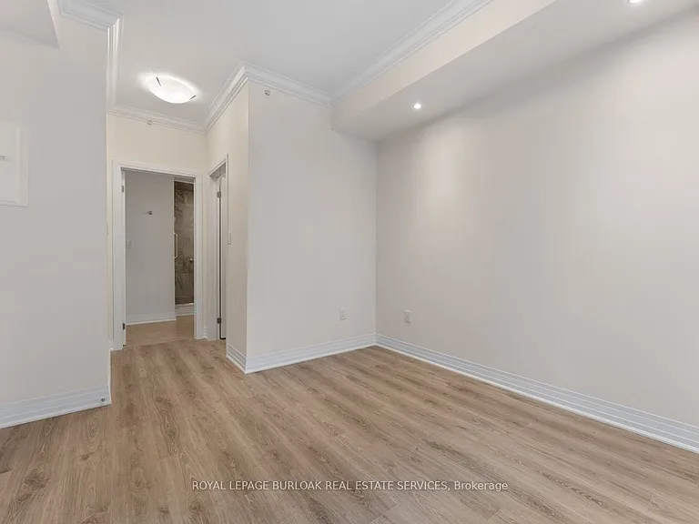10 Concord Pl #213 — Photo 15
