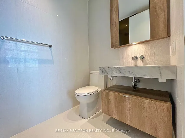 11 Yorkville Ave #6101 — Photo 16