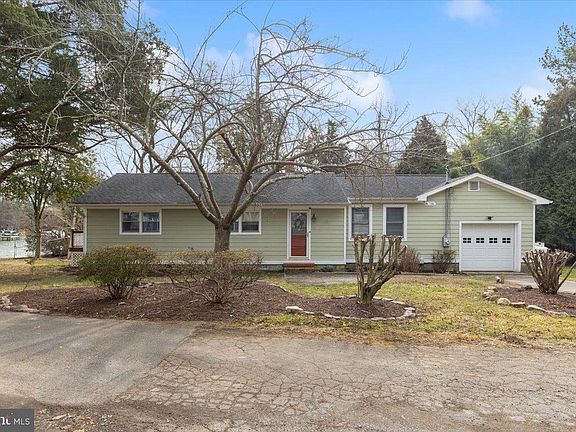 2nd image of 110 Yewell Rd