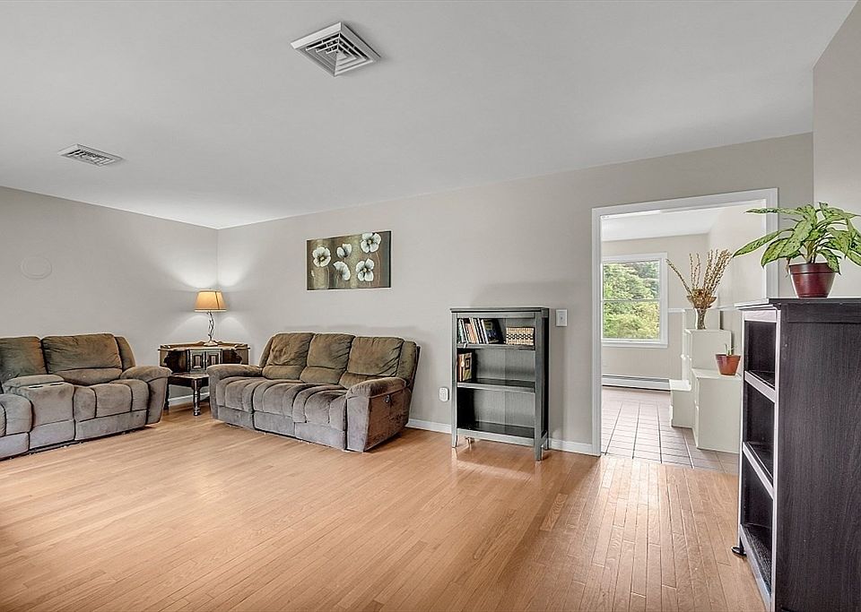 23 Jewett St, Pepperell, MA 01463 Zillow