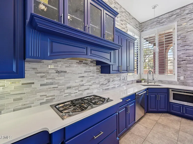 351 N Cloverfield Cir — Photo 15