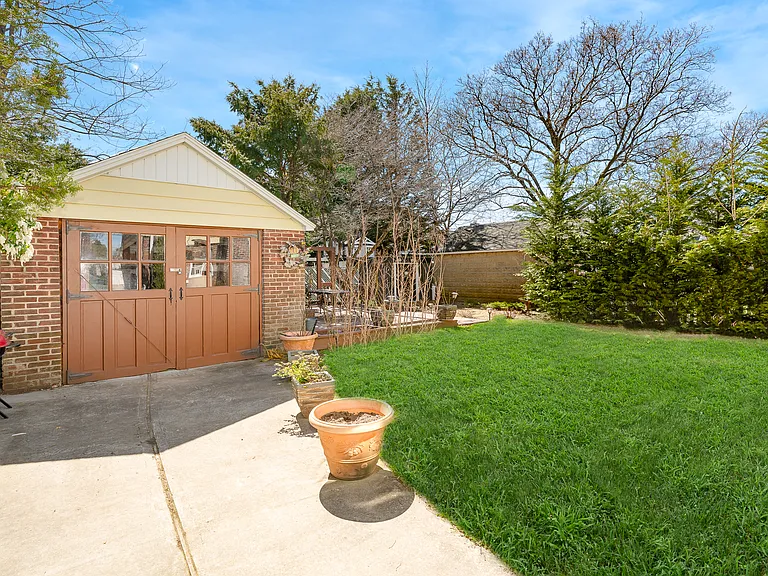 14 Milton Ct #1 — Photo 7