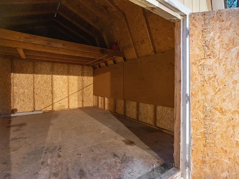 2415 Telegraph Rd — Photo 35
