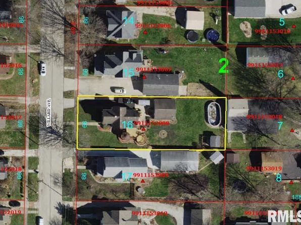 911 Willard St, Galesburg, IL 61401
