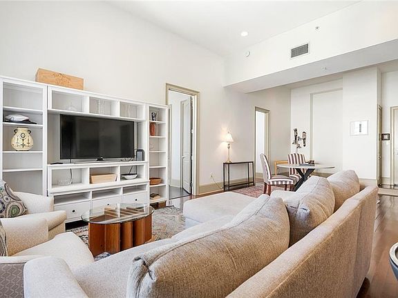5th image of 1201 Canal St APT 527