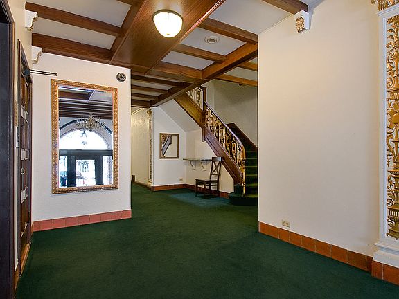 4th image of 1990 Green St APT 401