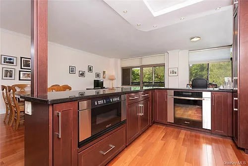 35 N Chatsworth Ave #3Z Photo 1