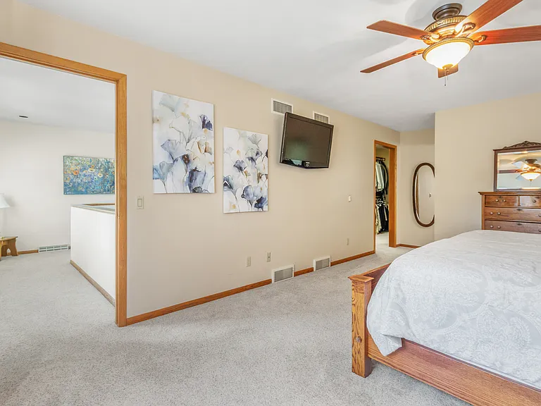 7126 New Washburn Way — Photo 47