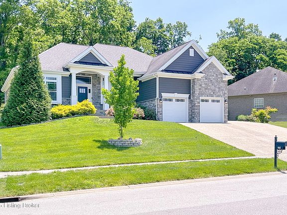 3rd image of 912 Malone Pl