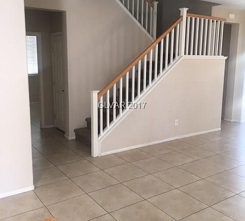 3rd image of 9220 Marlia St