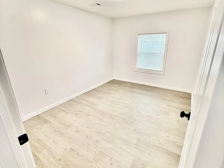 204 N Palm St — Photo 7