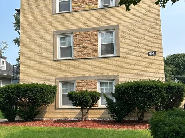 7827 Niles Center Rd APT 2A, Skokie, IL 60077