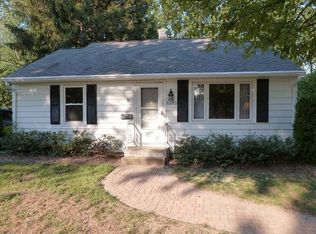 6280 Tall Oaks Dr, Mentor, OH 44060